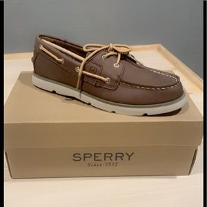 Boys Sperry NWB size 4 1/2